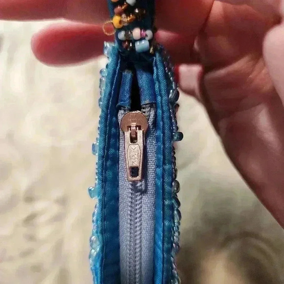 Heavily Beaded Blue Handmade Indonesia Small Clutch Wristlet Wallet Purse YKK - Picture 4 of 6